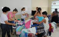 Mais de duas mil peças foram colocadas à venda, com preços que variam de R$ 1 a R$ 10 Mais de duas mil peças foram colocadas à venda, com preços que variam de R$ 1 a R$ 10