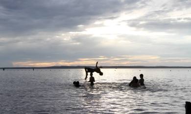 Mesmo no período mais chuvoso, o clima do Estado permite aos tocantinenses aproveitarem riquezas como as do Lago da Capital Mesmo no período mais chuvoso, o clima do Estado permite aos tocantinenses aproveitarem riquezas como as do Lago da Capital