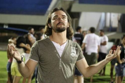 Gleyston Galindo interpreta Jesus na encenação da via sacra Gleyston Galindo interpreta Jesus na encenação da via sacra