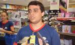 Samuel Marcon é gerente de papelaria e diz que o Procon  sempre realiza fiscalização no estabelecimento em que ele trabalha