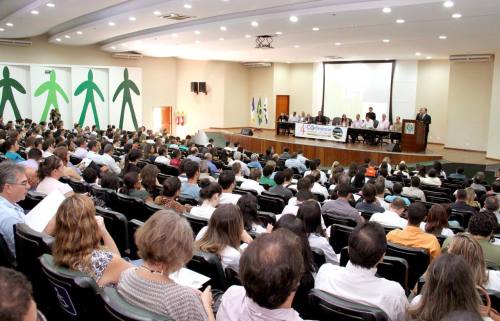 A Conferência segue durante toda esta quinta - feira, 6, no auditório da Universidade Federal do Tocantins(UFT). 