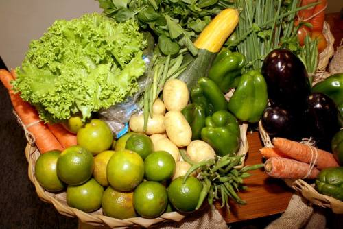 Alimentos produzidos por agricultores familiares vão estar à venda na feira