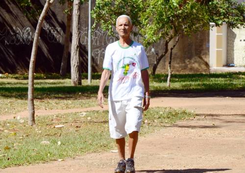 O aposentado Vicente Feitosa pratica exercícios diariamente e ressalta a importância dos homens se cuidarem melhor