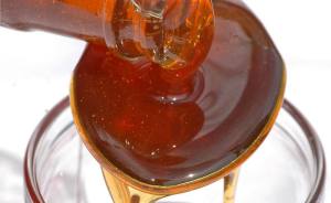 No setor de apicultura, o Governo distribui kits com itens que favorecem a produção do mel