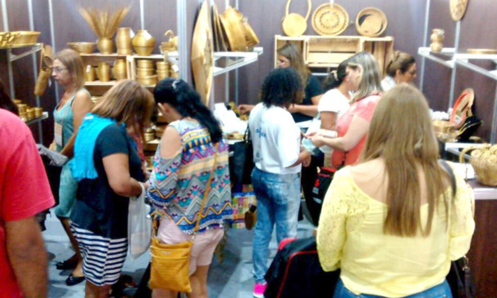 Tocantins está entre os estados campeões em vendas de artesanatos na Brasil Original Notícias Aparador Para Ficar Atras Do Sofa ~ Tocantins está entre os estados campeões em vendas de artesanatos na Brasil Original Notícias