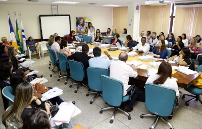Reunião de trabalho com a equipe da Seduc teve continuidade nesta sexta Reunião de trabalho com a equipe da Seduc teve continuidade nesta sexta