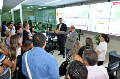 Secretário Marcos Musafir orienta e direciona visita guiada de gestores municípios Secretário Marcos Musafir orienta e direciona visita guiada de gestores municípios