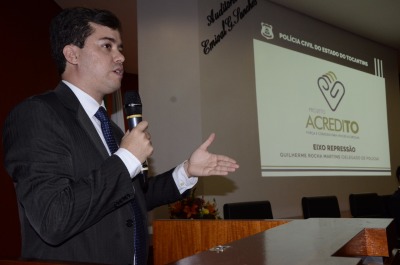 O superintendente de Ações sobre Drogas, José Américo Júnior, explicou o desenvolvimento do projeto dentro dos quatro eixos da política sobre drogas. O superintendente de Ações sobre Drogas, José Américo Júnior, explicou o desenvolvimento do projeto dentro dos quatro eixos da política sobre drogas.