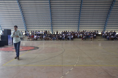 Superintendente Junior Américo conversou com os jovens sobre as ações do Projeto AcrediTO na comunidade. Superintendente Junior Américo conversou com os jovens sobre as ações do Projeto AcrediTO na comunidade.
