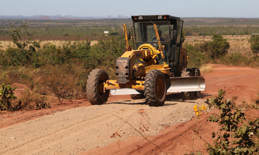 Rodovias de acesso ao Jalapão passam por manutenção e requerem atenção dos motoristas devido as máquinas na pista 