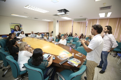 FOTO 1 - Elias Oliveira.JPG Equipe estuda sobre o trabalho escravo contemporâneo e planeja ações para serem desenvolvidas nas escolas