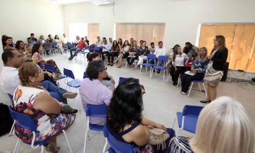 Equipe da unidade escolar da 401 Sul, de Palmas, compartilha experiências