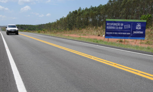 Para a melhoria das condições de transporte em estradas pavimentadas do Tocantins, seis contratos foram assinados para a execução do Crema 1 