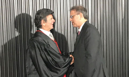 Marcelo Miranda cumprimentou o ministro Luiz Fux e desejou sucesso na condução do Tribunal Superior Eleitoral e das eleições em 2018