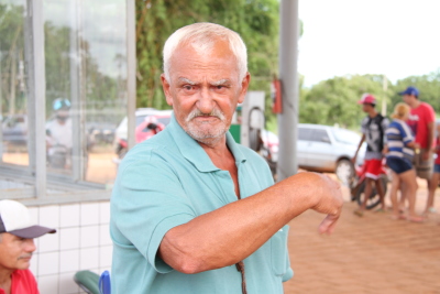 Segundo o motorista Luzimar Costa Almeida o asfalto novo melhorou muito o transporte de mercadorias até a cidade de Filadélfia Segundo o motorista Luzimar Costa Almeida o asfalto novo melhorou muito o transporte de mercadorias até a cidade de Filadélfia