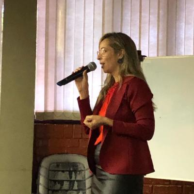 Sexóloga faz palestra sobre Sexóloga faz palestra sobre