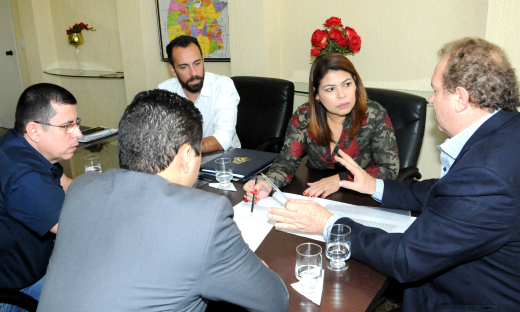 Contrato de aplicação de recursos foi firmado entre o Estado e o Banco Nacional de Desenvolvimento Econômico e Social (BNDES)