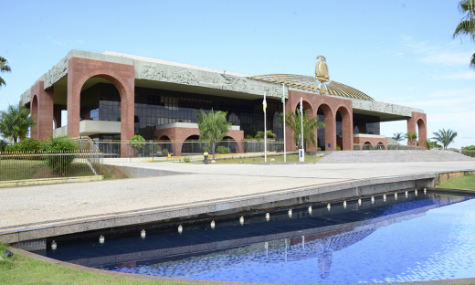 Governo decreta ponto facultativo nos dias 24 e 31 de dezembro