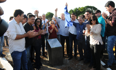 Em Chapada de Areia, com prefeitos, líderes e representantes da população, o governador Mauro Carlesse descerrou a placa de entrega da rodovia Em Chapada de Areia, com prefeitos, líderes e representantes da população, o governador Mauro Carlesse descerrou a placa de entrega da rodovia