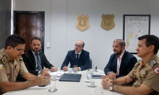 Secretário da Segurança Pública, Cristiano Sampaio, reúne-se com representantes de forças de segurança estaduais