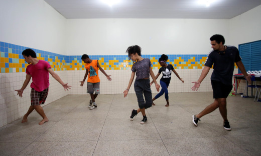Alunos falam que a dança ajuda a superar os desafios da vida