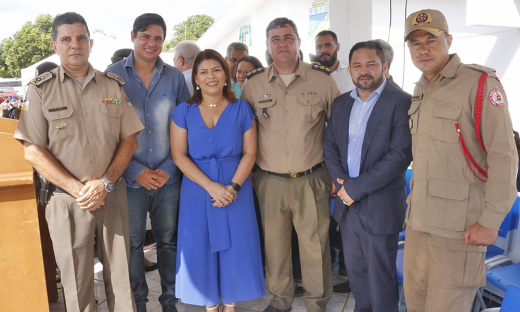 Solenidade reuniu autoridades estaduais e locais, amigos e familiares 