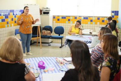 Seduc promove formação do Projeto de vida Professores discutem o impacto do projeto de vida na vida dos alunos