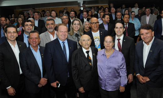 Além de homenagear o ex-governador Siqueira Campos, a exposição resgata a luta libertária da população do antigo norte de Goiás pela criação do Tocantins