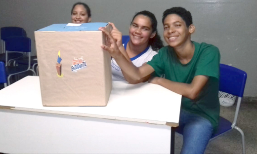 Ações como rodas de conversa, eleições e palestras são desenvolvidas pelas Diretorias Regionais de Educação