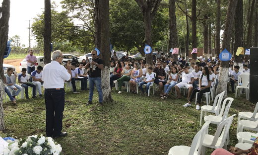 Foram realizadas palestras, oficinas de manejo e lançado um concurso de redação entre as escolas municipais e estaduais