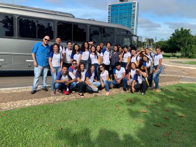 Estudantes de escolas estaduais participam do lançamento do Programa Oportunidade Jovem Estudantes de escolas estaduais participam do lançamento do Programa Oportunidade Jovem