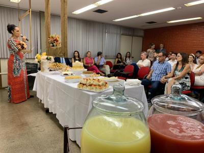 Procuradora do Estado aposenta e ganha despedida emocionada dos colegas na PGE Procuradora Elyane Monteiro falou em nome do Centro de Estudos