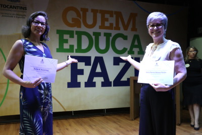 Professoras Devilsa e Selma de Guaraí Devilsa e Selma disserem que a homenagem representou um novo ânimo para o trabalho