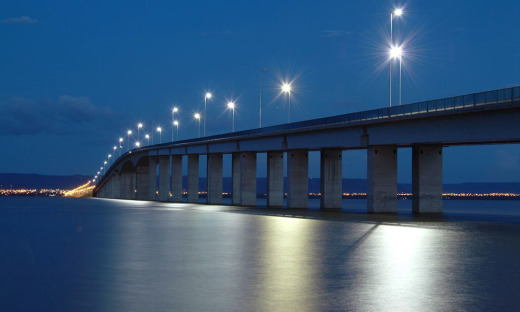Ponte sobre o lago de Palmas é um dos cartões postais da cidade