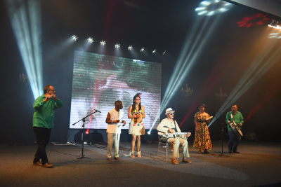 Apresentações do Festival Estadual Nossa Arte das Apaes Diversidade e criatividade marcaram as apresentações dos alunos das Apaes no Festival Estadual Nossa Arte