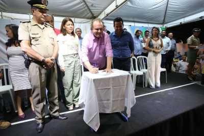 Termo de parceria foi assinado pela secretária Adriana Aguiar, pelo comandante-geral da PM, coronel Jaizon Veras, e pelo governador Mauro Carlesse Termo de parceria foi assinado pela secretária Adriana Aguiar, pelo comandante-geral da PM, coronel Jaizon Veras, e pelo governador Mauro Carlesse