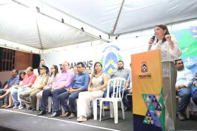 A titular da Seduc, Adriana Aguiar, destacou o trabalho realizado nos Colégios Militares A titular da Seduc, Adriana Aguiar, destacou o trabalho realizado nos Colégios Militares