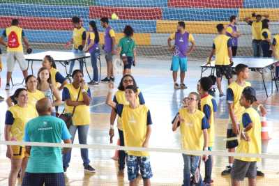 Foto 2 - Estudantes vivenciaram a prática de três modalidades durante Festival Dia do Atleta Paralímpico em Palmas