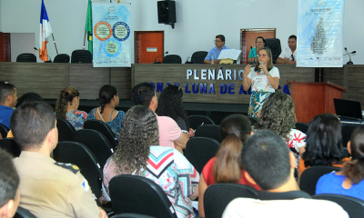 foto 1 - Elmirian_400.jpg Elmiriam Guedes, Gerente de Capacitação da Egefaz agradece a receptividade da gestão municipal e da Diretoria Regional de Ensino.