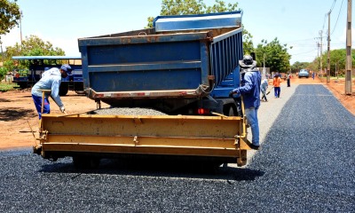 As obras de habitação e infraestrutura realizadas pelo Governo do Tocantins no Jardim Taquari, em Palmas, seguem em ritmo acelerado As obras de habitação e infraestrutura realizadas pelo Governo do Tocantins no Jardim Taquari, em Palmas, seguem em ritmo acelerado