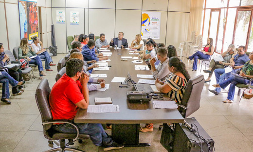 Reunião Setas, Cras de Palmas e ATR nivelamento de informações sobre o Cartão do Idoso