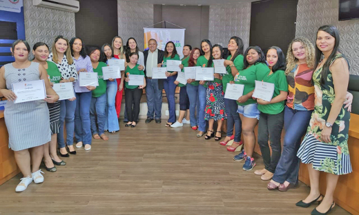 Entrega de certificados em Paraíso do Tocantins