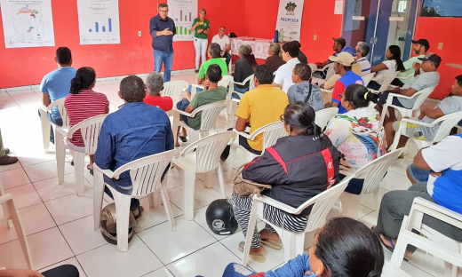 O objetivo principal é construir estratégias e alternativas para solucionar a escassez do pescado na região
