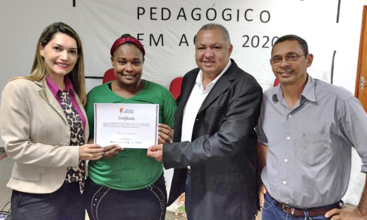 Mulheres de Porto Nacional recebem certificados de qualificação 