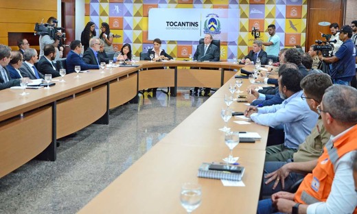 Ao final da reunião, os participantes assinaram o Protocolo de Adesão ao Comitê de Crise para Prevenção do Vírus Covid-19, novo coronavírus
