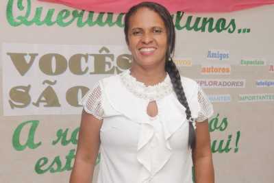Para diretora do Colégio Estadual Anita Cassimiro Moreno, Maria Ribeiro da Silva, os kits reforçam a segurança alimentar das famílias Para diretora do Colégio Estadual Anita Cassimiro Moreno, Maria Ribeiro da Silva, os kits reforçam a segurança alimentar das famílias
