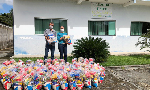 Em Arraias, Governo do Estado entrega cestas básicas em virtude do isolamento que visa evitar a disseminação da doença Covid-19