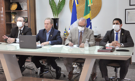 Governadores do Norte do Brasil, dentre eles o do Tocantins, Mauro Carlesse, participaram de videoconferência com o presidente da República do Brasil, Jair Bolsonaro, para tratar sobre a Covid-19 