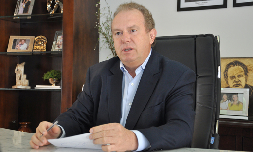  Governador do Tocantins, Mauro Carlesse, decretou nessa segunda-feira, 6, a formação da Câmara Técnica de Apoio ao Comitê de Crise para a Prevenção, Monitoramento e Controle da Covid-19 