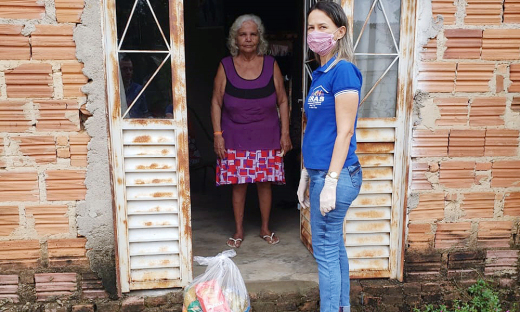 Nesta primeira etapa, as cestas básicas estão sendo destinadas à população idosa dos 139 municípios